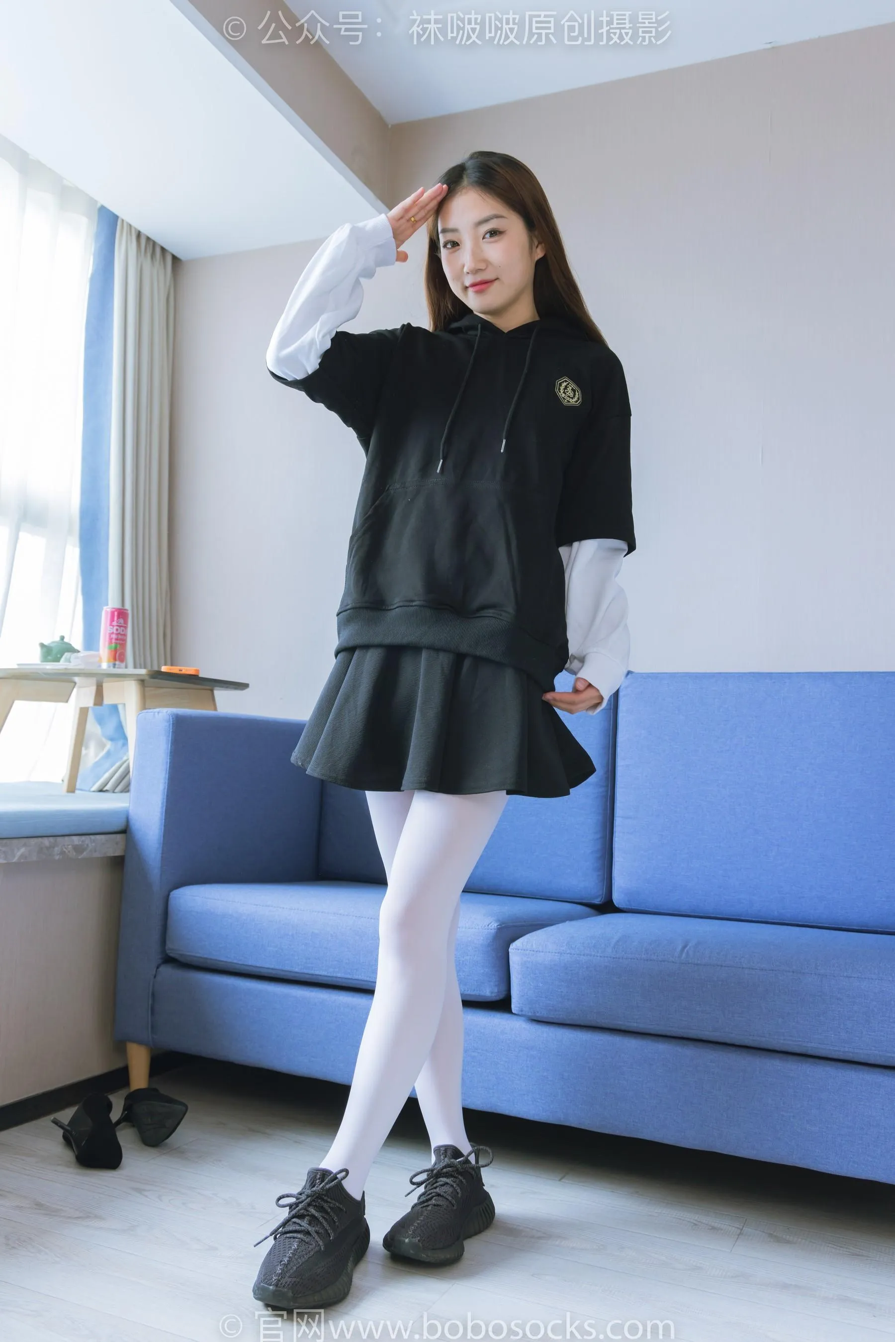 [BoBoSocks袜啵啵]NO.214 小沫-黑色运动鞋、厚白丝[23] [53P]插图1